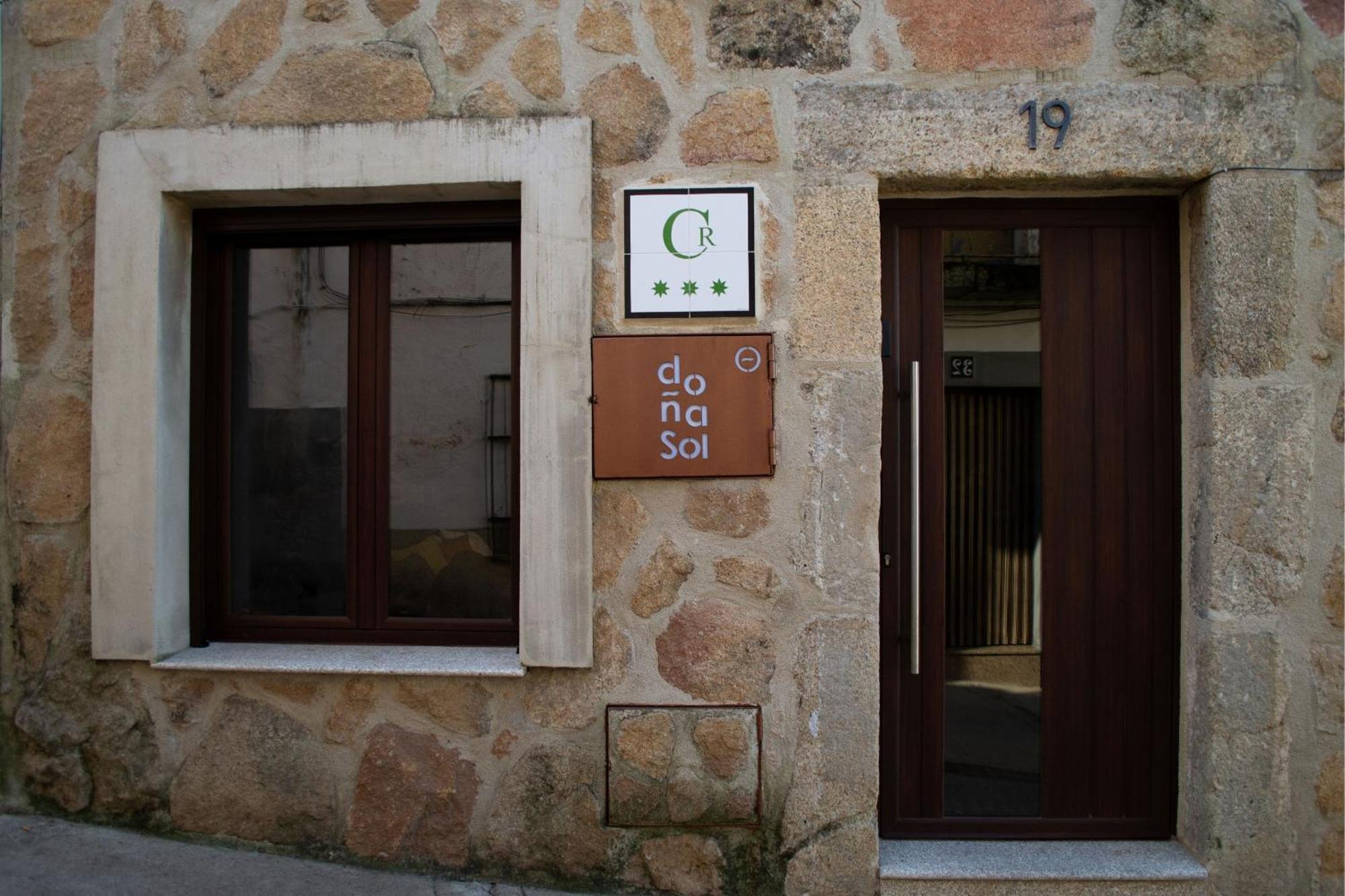 Casa Rural Dona Sol Монтанчес Экстерьер фото